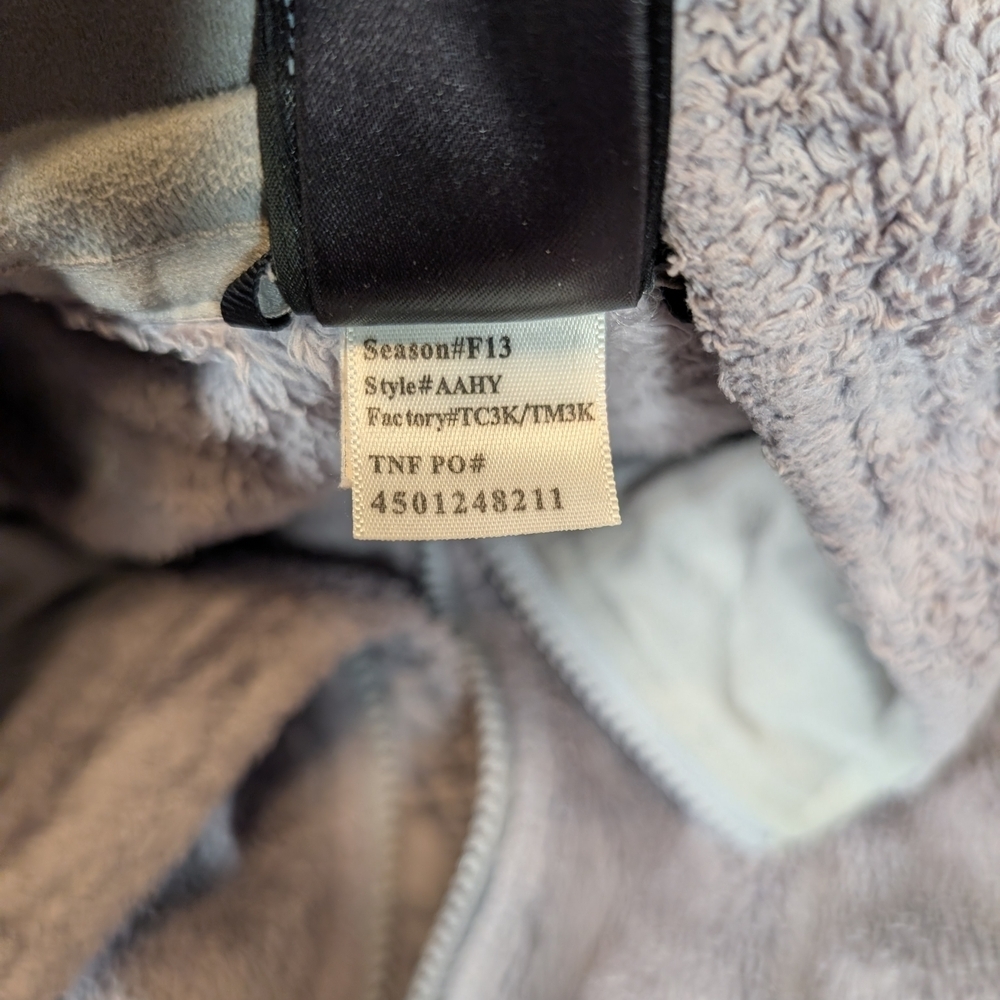 The North Face Osito Fleece Jacket, Women's Size Small - Picture 6 of 10